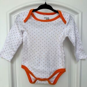 Long Sleeve White & Orange Polka Dot Chick Pea Onesie 6-9m